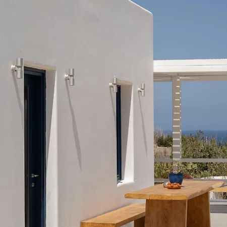Hideaway Fira (Santorini)