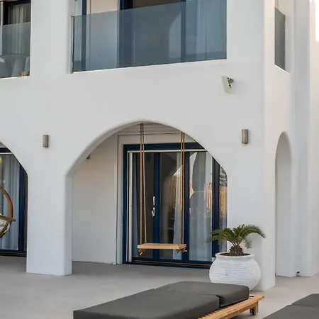 Hideaway Villa Fira (Santorini)