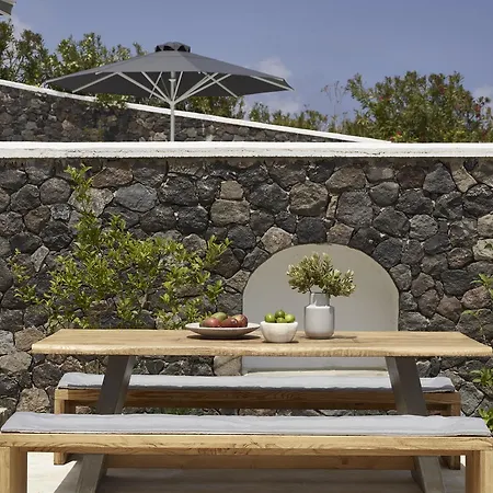 Hideaway Fira (Santorini)